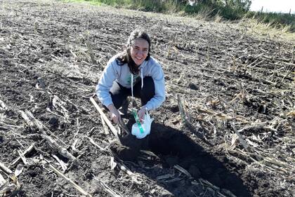 Camila Knecht investiga en resistencia a los antibióticos en los tambos