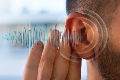 Científico creen que las personas que esuchan un zumbido sin explicación presentan tinnitus