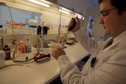 cientifico en laboratorio