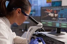 Los primeros virus creados con IA despiertan esperanzas... y alarma