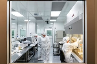 Por qué hay vacunas que ayudan más que otras a salir de la pandemia
