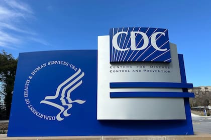 Cientos de empleados despedidos de los CDC en EEUU están siendo reincorporados
