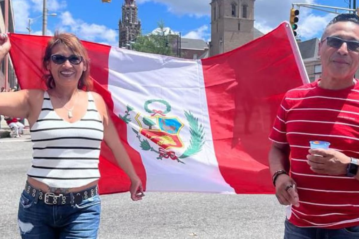 Cientos de peruanos llegaron al desfile patrio de su país en julio en Paterson, Nueva Jersey