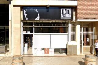 Cómo acceder al remate de 97.000 botellas de bebidas alcohólicas de una vinoteca rosarina que quebró