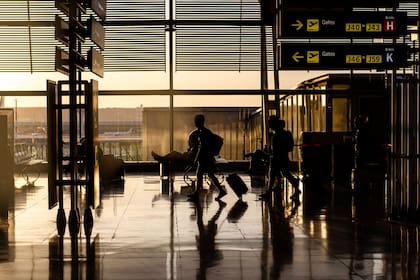 Ciertos viajeros contarán con un carril para los controles de seguridad en los aeropuertos