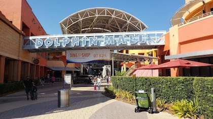 Cinco arentinos fueron detenidos tras robar mercadería en el Dolphin Mall de Miami