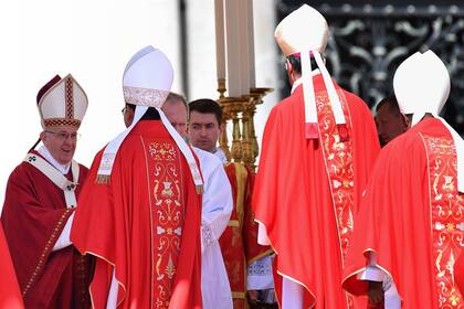 Cinco arzobispos argentinos almorzaron durante dos horas con el Papa en el Vaticano