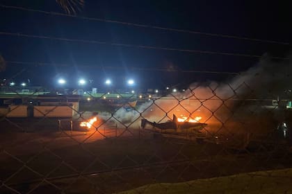 Cinco autos de jugadores e integrantes del cuerpo técnico de Aldosivi de Mar del Plata ardieron en el predio del Tiburón, cerca del puerto marplatense
