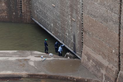 Cinco días sin agua: el histórico Canal de Panamá vacía una de sus esclusas para mantenimiento