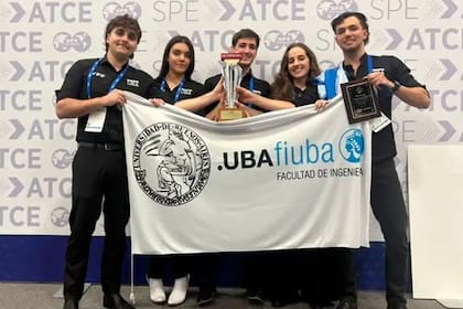 Cinco estudiantes de la UBA ganaron el Mundial de Ingeniería en Petróleo