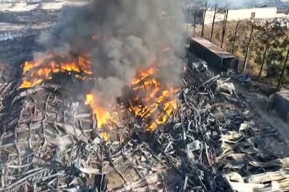 Cinco industrias sufrieron pérdidas millonarias tras el incendio en Ezeiza