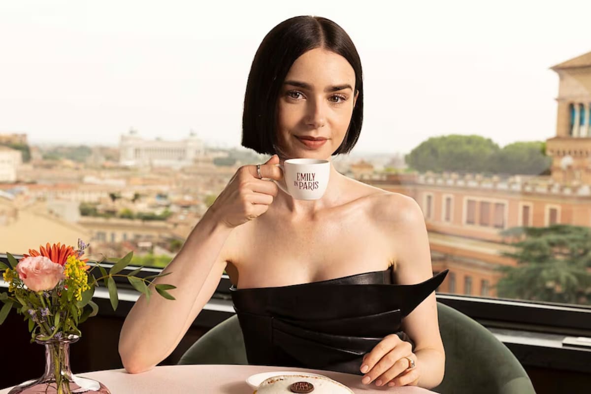 Cinco meses después del estreno de la quinta temporada, el departamento de Emily en Paris está a la venta