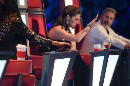 Cinco nuevos concursantes cautivaron a los coaches y siguen en la competencia