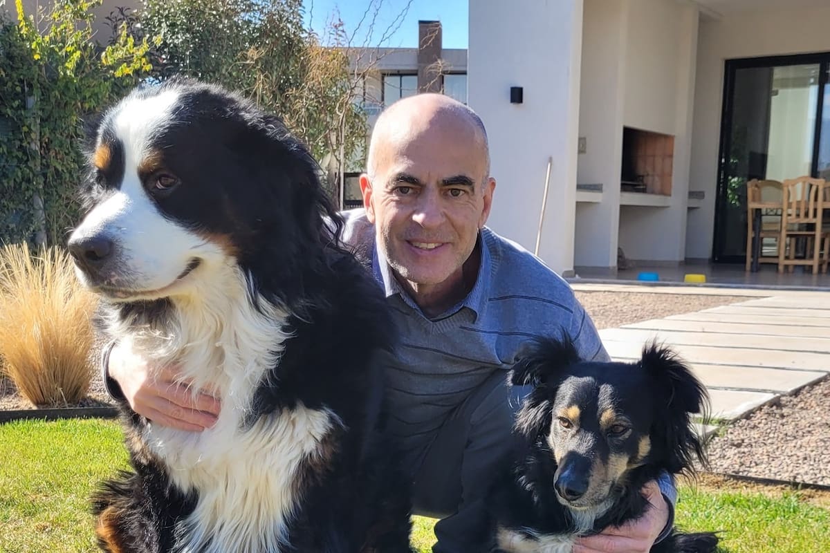 Cinco pitbulls atacaron a un reconocido neurocirujano en Mendoza mientras corría