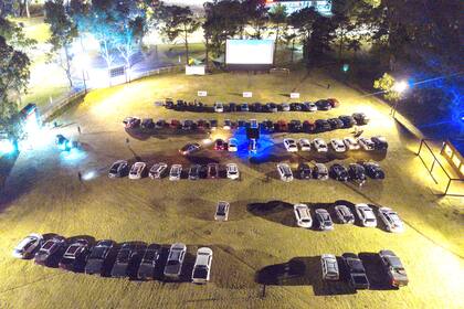 Cine tradicional, online y autocine. Cinéfilos de Club LA NACION: ¡tomen nota!