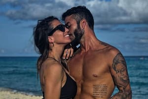 Cinthia Fernández y Roberto Castillo viajaron a México con sus hijas (Foto: Instagram @_robertocastillo__)