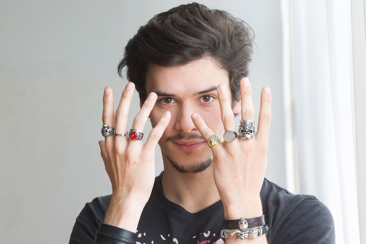 Ciro Mansilla en el Ballet Estudio. el joven bailarín clásico argentino es actualmente solista en Stuttgart, Alemania