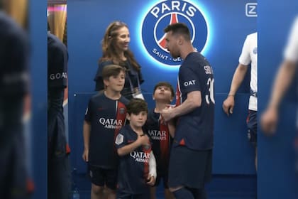 Ciro Messi tiene un yeso y causó revolución en las redes sociales (Captura video)