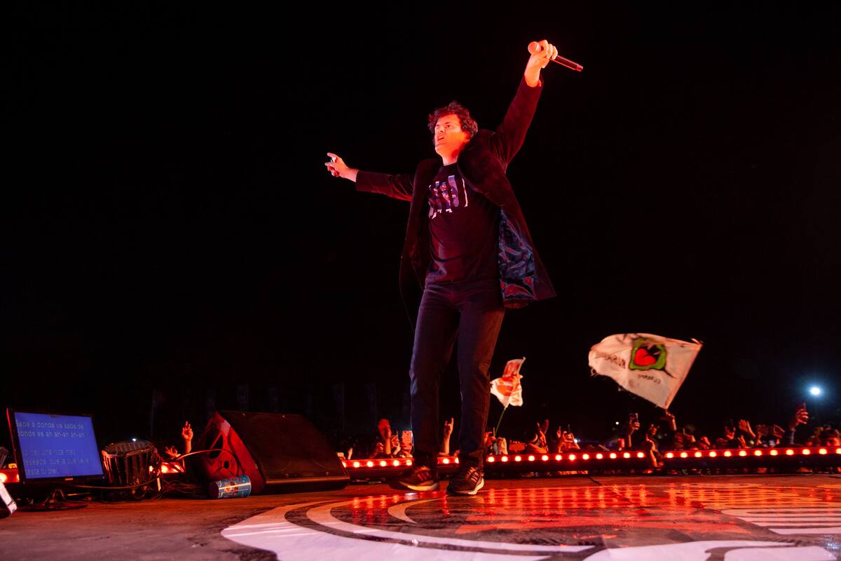 Ciro y los Persas en el Escenario Norte del Cosquín Rock 2022 - Día 1