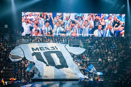 Cirque Du Solei Messi
