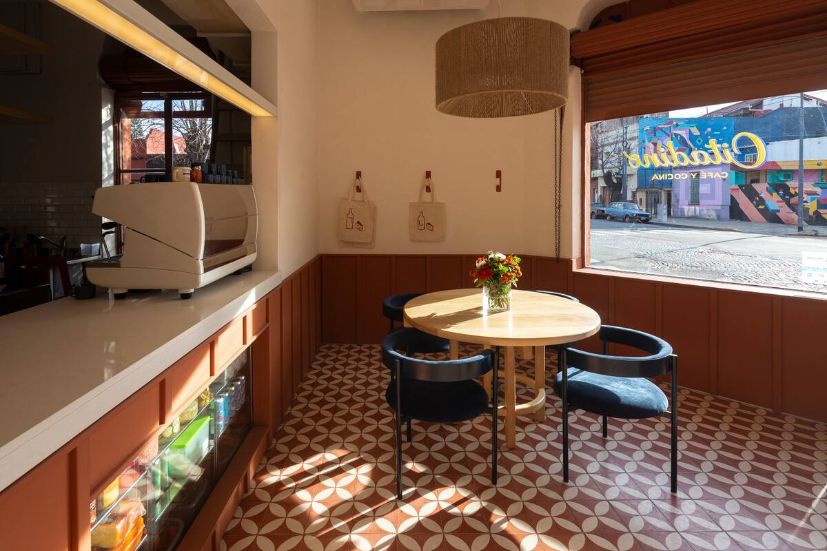 Citadino abrió sus puertas en julio, en Parque Patricios; los fundadores recibieron el local listo para la inauguración el 15 de marzo, pero la cuarentena los obligó a postergar sus planes