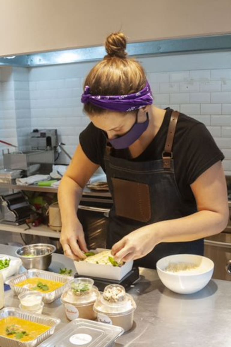 Citadino, café de especialidad y restaurante, abrió la semana pasada y adaptó su propuesta al formato delivery