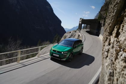 Citroën lanzó el nuevo C5 Aircross para el mercado europeo y confirmó su llegada a nuestro país de cara a fin de 2025