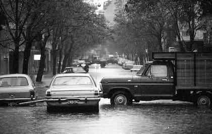 Ciudad de Buenos Aires: Hace 36 años Buenos Aires fue azotada por la denominada "lluvia del siglo", un temporal que entre el 30 y el 31 de mayo de 1985 descargó más de 300 milímetros de agua sobre la urbe.
Foto: Archivo/Télam/VIC