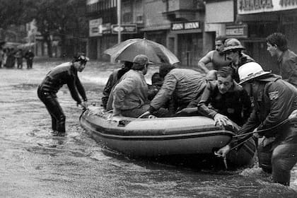 Ciudad de Buenos Aires: Hace 36 años Buenos Aires fue azotada por la denominada "lluvia del siglo", un temporal que entre el 30 y el 31 de mayo de 1985 descargó más de 300 milímetros de agua sobre la urbe.
Foto: Archivo/Télam/VIC