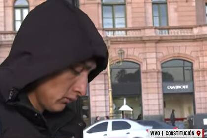 Ciudadano reacciona ante el aumento de lo senadores