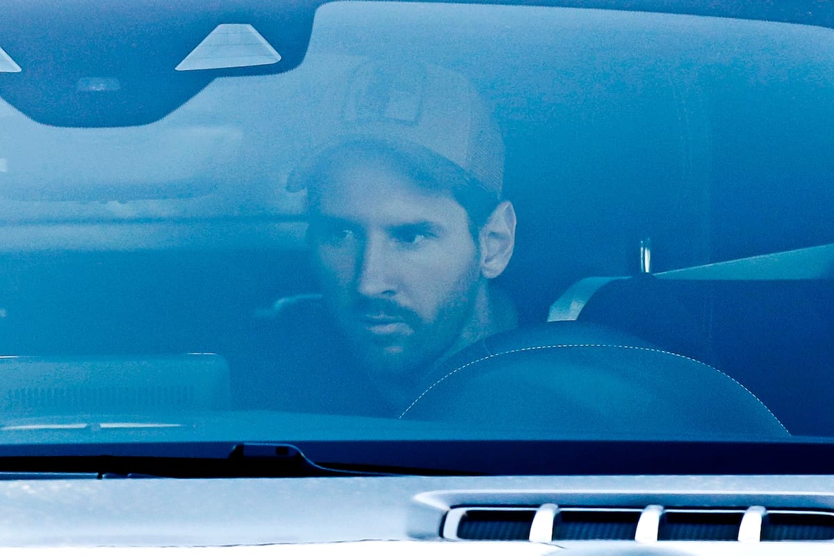 Ciutat Esportiva Joan Gamper, Barcelona, España - 7 de septiembre de 2020 Lionel Messi de Barcelona llega para entrenar.