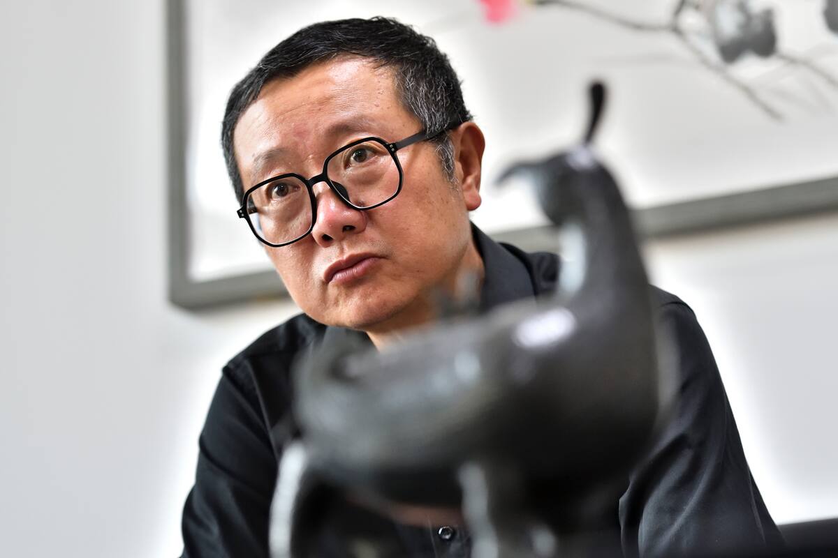 Cixin Liu escribe una saga sobre una pugna ideológica irreconciliable entre Occidente y Oriente