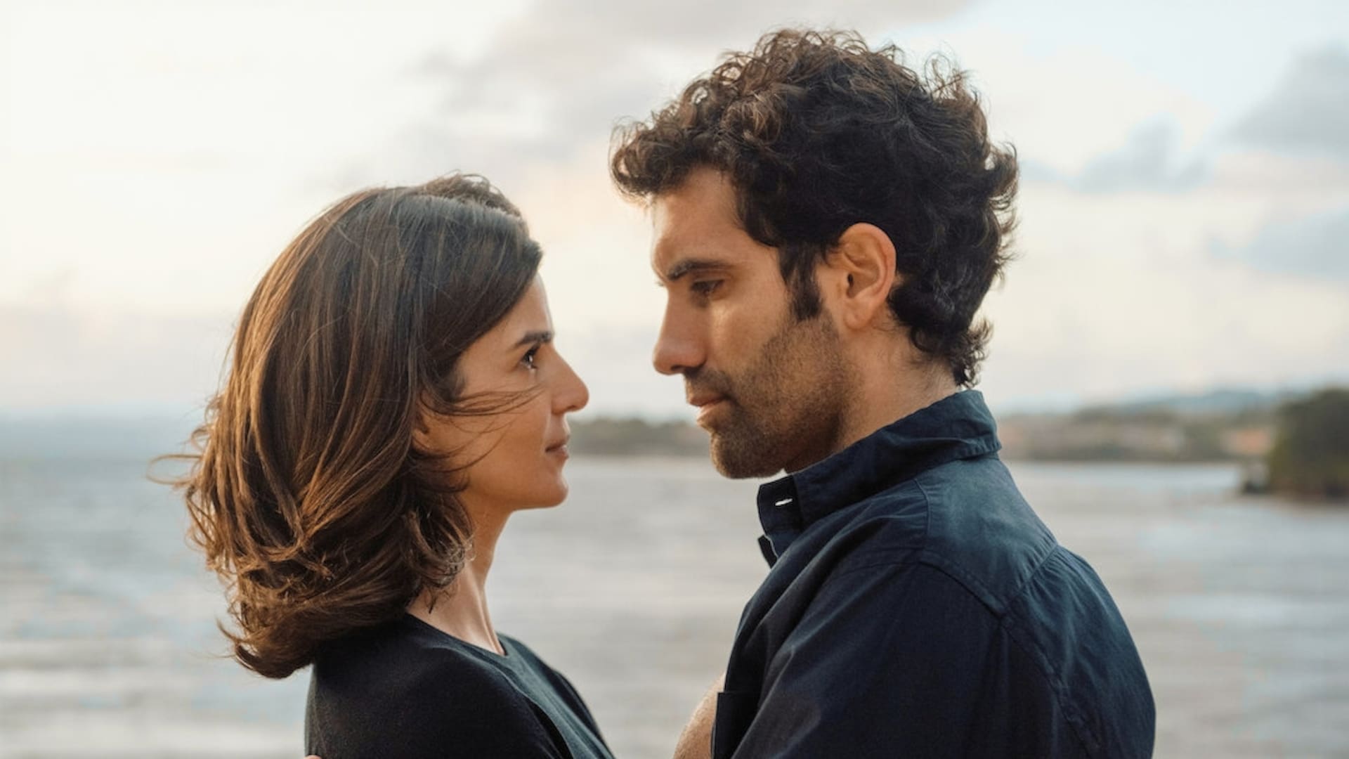 Clara Lago y Tamar Novas protagonizan Clanes, el thriller sobre el mundo del narcotráfico que llega este mes a la plataforma