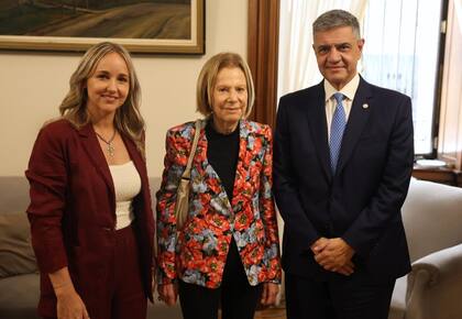 Clara Muzzio, Inés Weinberg y Jorge Macri, este lunes en la Legislatura