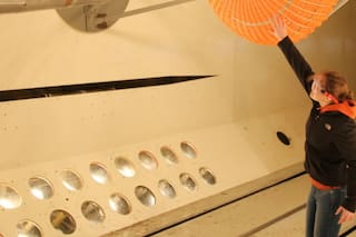 Clara, la ingeniera argentina que desarrolla en la NASA un paracaídas para Marte