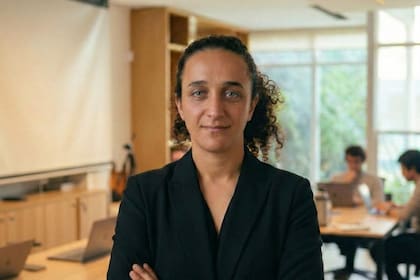 Clara Thays es licenciada en Administración y Sistemas, egresada con honores del Instituto Tecnológico de Buenos Aires (ITBA)