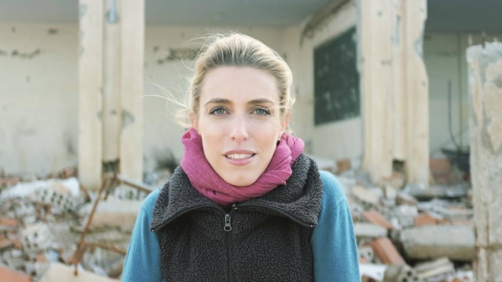 Clarissa Ward, jefa de corresponsales de la CNN, publica sus memorias tras 15 años en actividad informando desde Moscú, Líbano, Egipto, Pekín, Siria o Afganistán. (Foto: Adam Dobby)