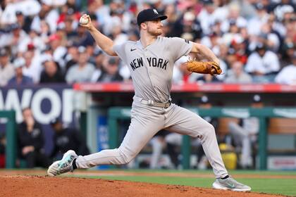 Clarke Schmidt y 3 relevistas de Yankees logran blanqueada 1-0 ante Angelinos