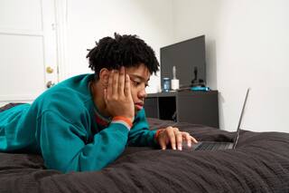 Los jóvenes influencers y creadores están exhaustos y en crisis