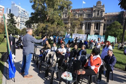 Clase abierta de la UBA frente a tribunales