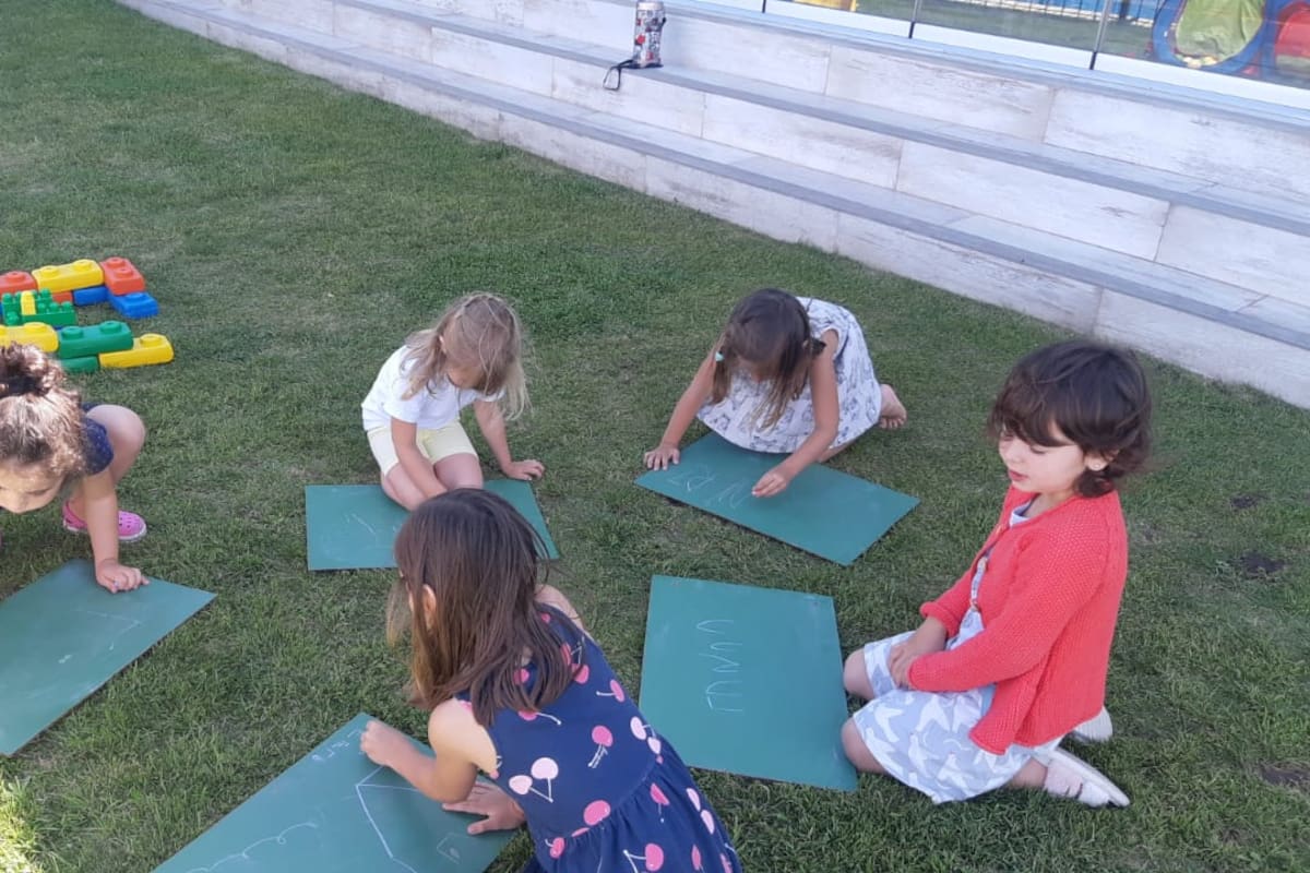 Clases en el jardín rodante El Principito, en Pacheco