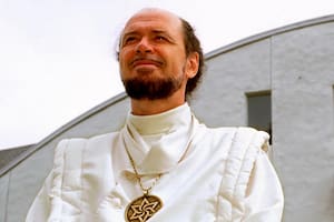 Claude Vorilhon es el líder y creador de esta secta que según él, fundó luego de su contacto extraterrestre