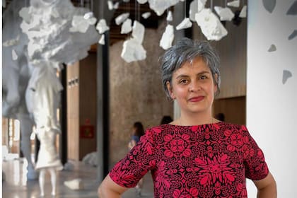 La artista Claudia Fontes, que representó a la Argentina en la última Bienal de Venecia, participa como curadora en San Pablo