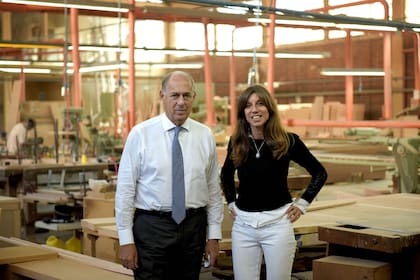 Claudia Faena junto a Roberto Fontenla en el taller en Fontenla Desing Mall
