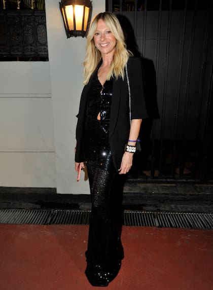 Claudia Fontán también dijo presente, con un look total black