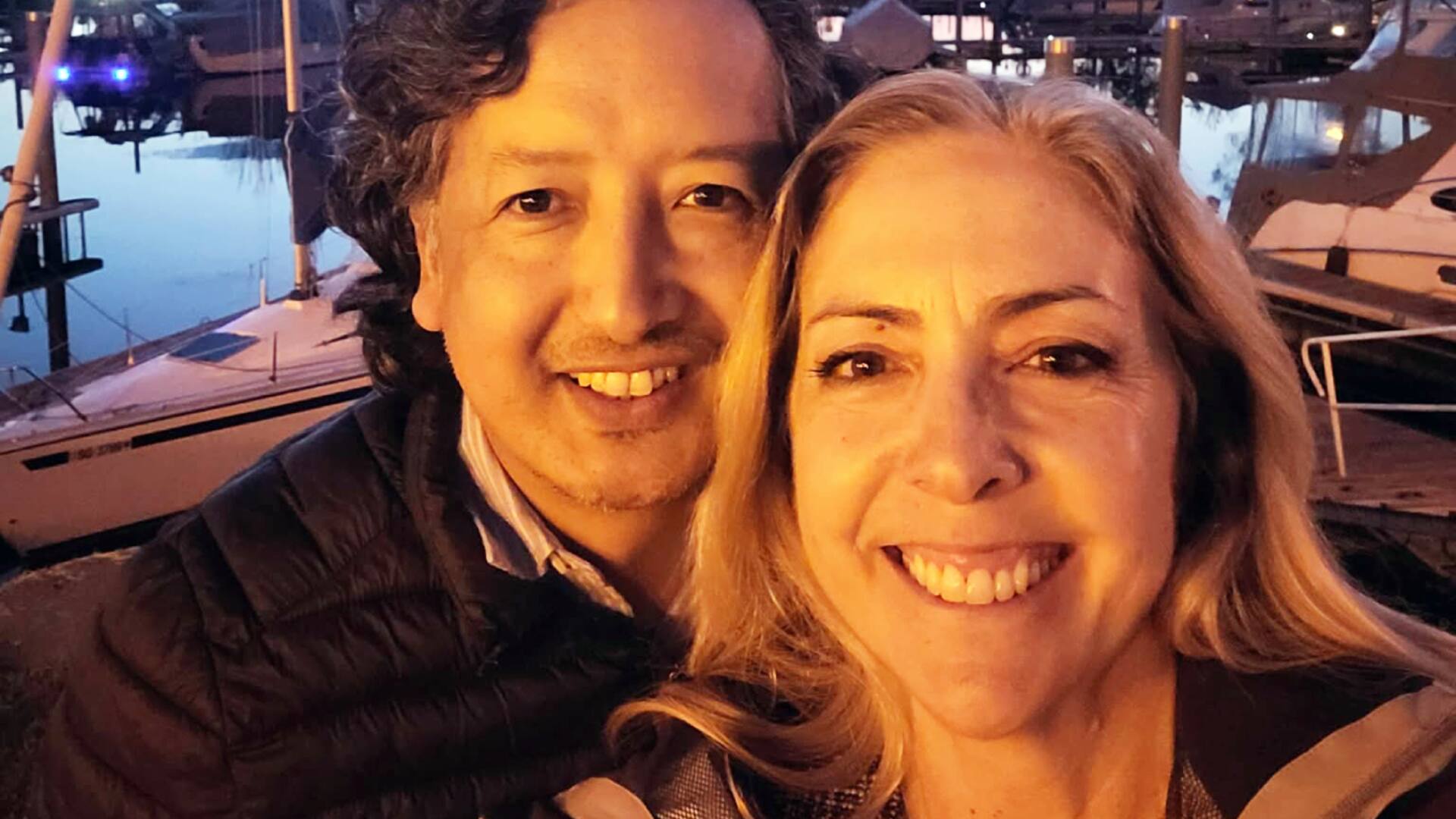 Claudia, junto a su marido