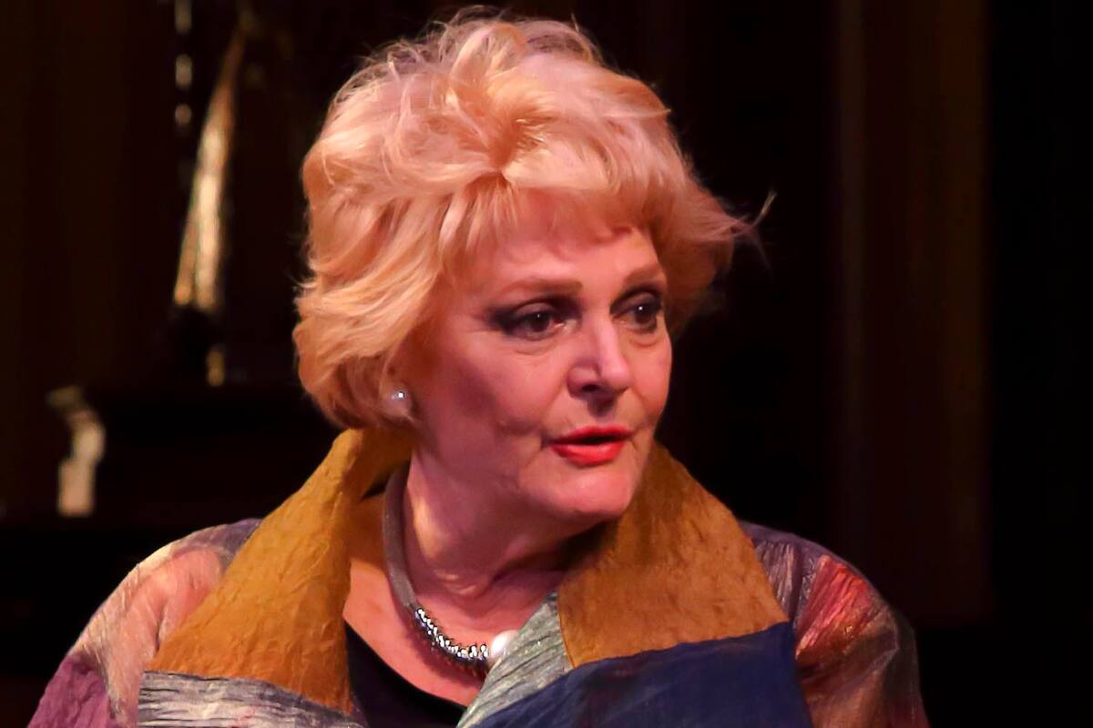 Claudia Lapaco en la obra "Filomena Marturano" Teatro 25 de Mayo