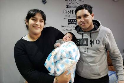 Evelin Sabán conoció a su hijo cuando este cumplió 10 días.