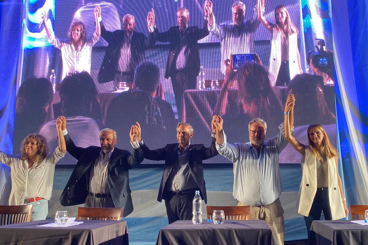 Claudia Rucci, Juan Carlos Romero, Miguel Pichetto, Joaquín de la Torre y Catalina Buitrago, ayer, en el acto en San Miguel