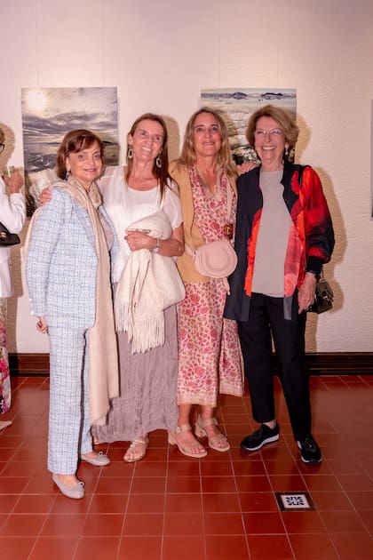 Claudia Stad. Paula Bacanelli. Verónica Zani de Nutting y Carola von Buch.